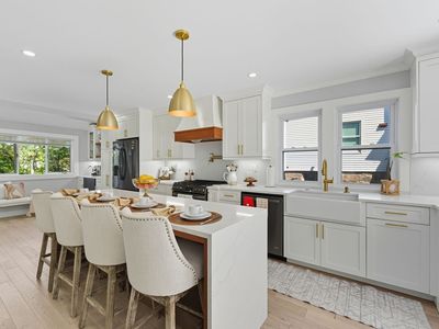 292 Lynn St, Peabody, MA, 01960