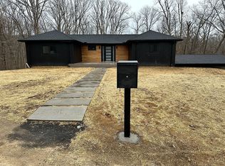 18321 Chief Rd, Charleston, IL 61920