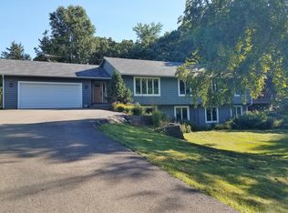 641 Pine Tree Rd, Hudson, WI 54016