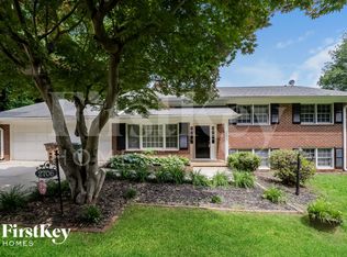 2706 Northampton Dr, Greensboro, NC 27408