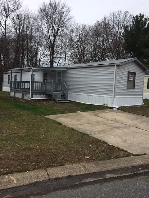 1st image of 406 Underwood Cir