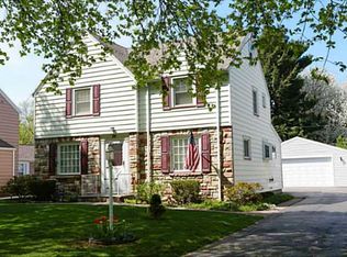 74 Montclair Dr, Rochester, NY 14617