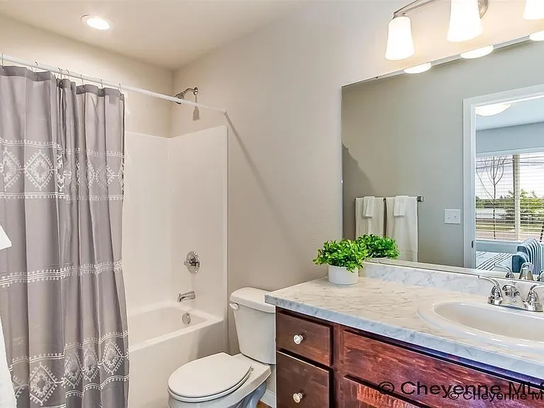 1380 Howling Moon Way #C — Photo 11