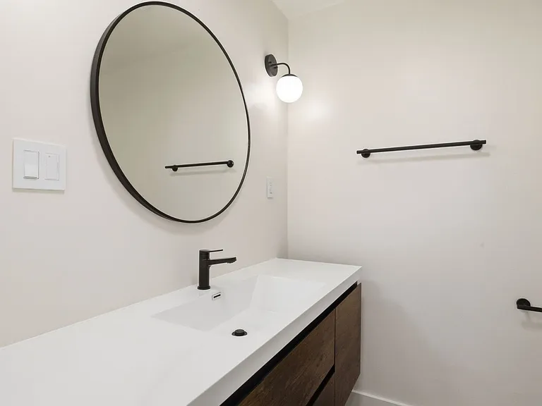 1310 Jones Street — Photo 118
