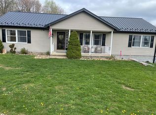 124 Graystone Dr, New Cumberland, WV 26047