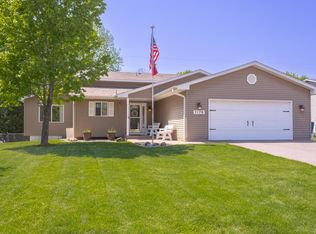 7179 Brian Dr, Centerville, MN 55038