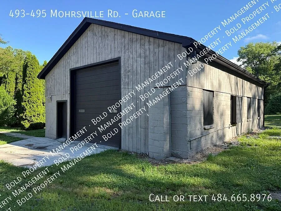 Multiple Car Garage Available — Photo 2