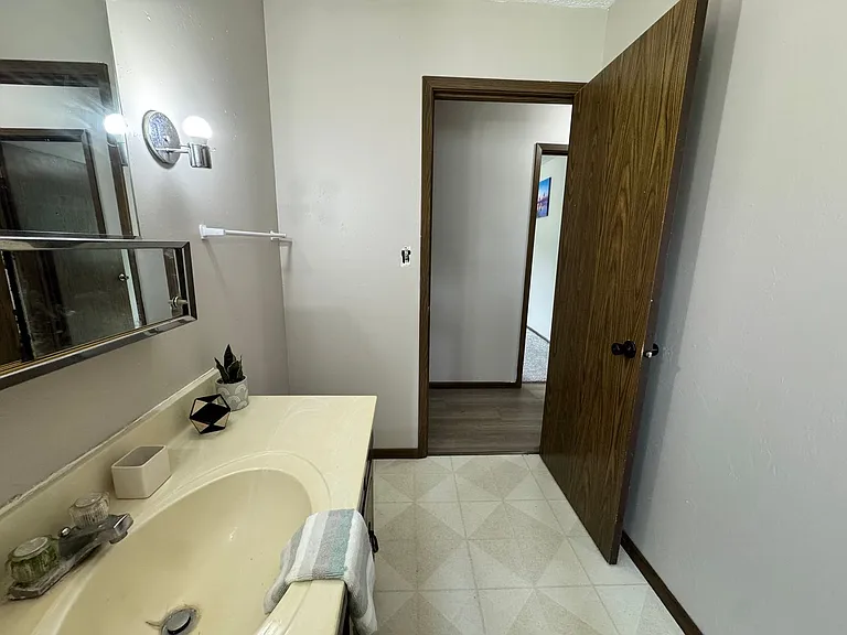 1815 Alden Ave — Photo 26