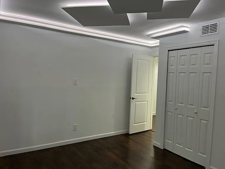 1734 Foxhall Cir — Photo 9