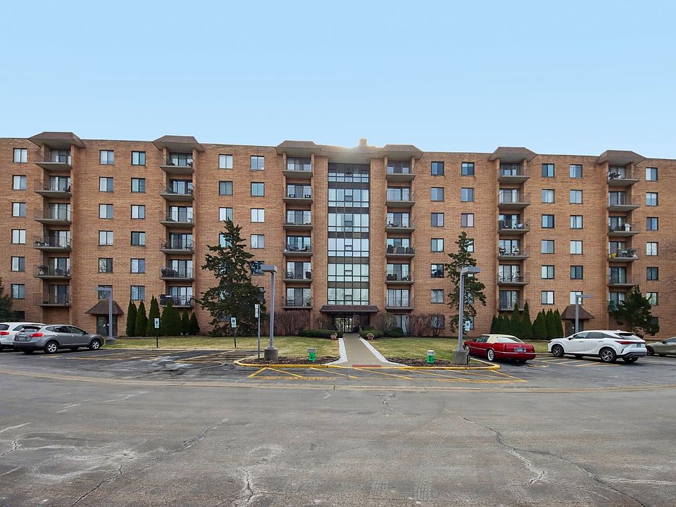 1st image of 1727 W Crystal Ln Unit 311
