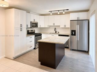 3359 Gardens East Dr APT B, Palm Beach Gardens, FL 33410