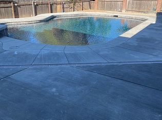 2933 Panorama Dr, Redding, CA 96003