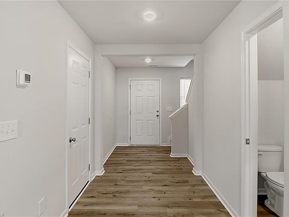 2nd image of 2106 Briar Run Dr