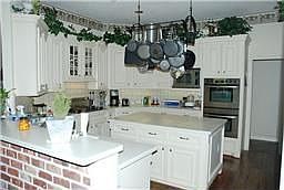 4th image of 3005 Bentwater Dr W