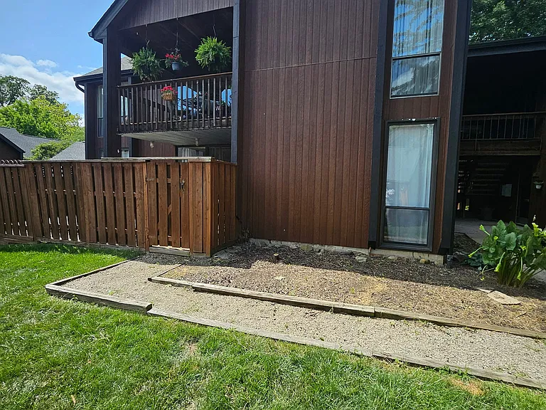4827 Smoketalk Ln — Photo 2