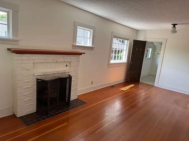 7511 SW 31st Ave — Photo 8