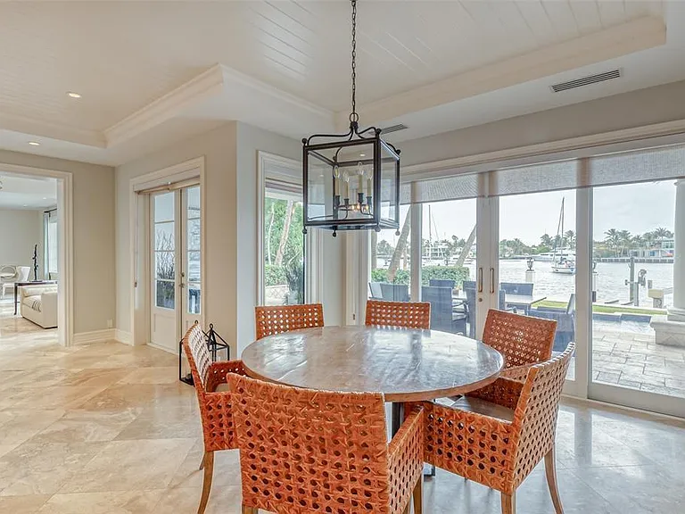 1313 E Lake Dr — Photo 43