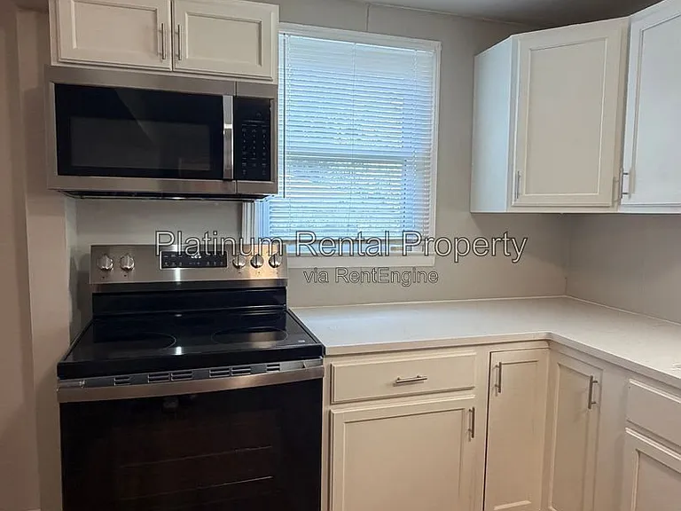3224 Forrest Hills Dr SW — Photo 12