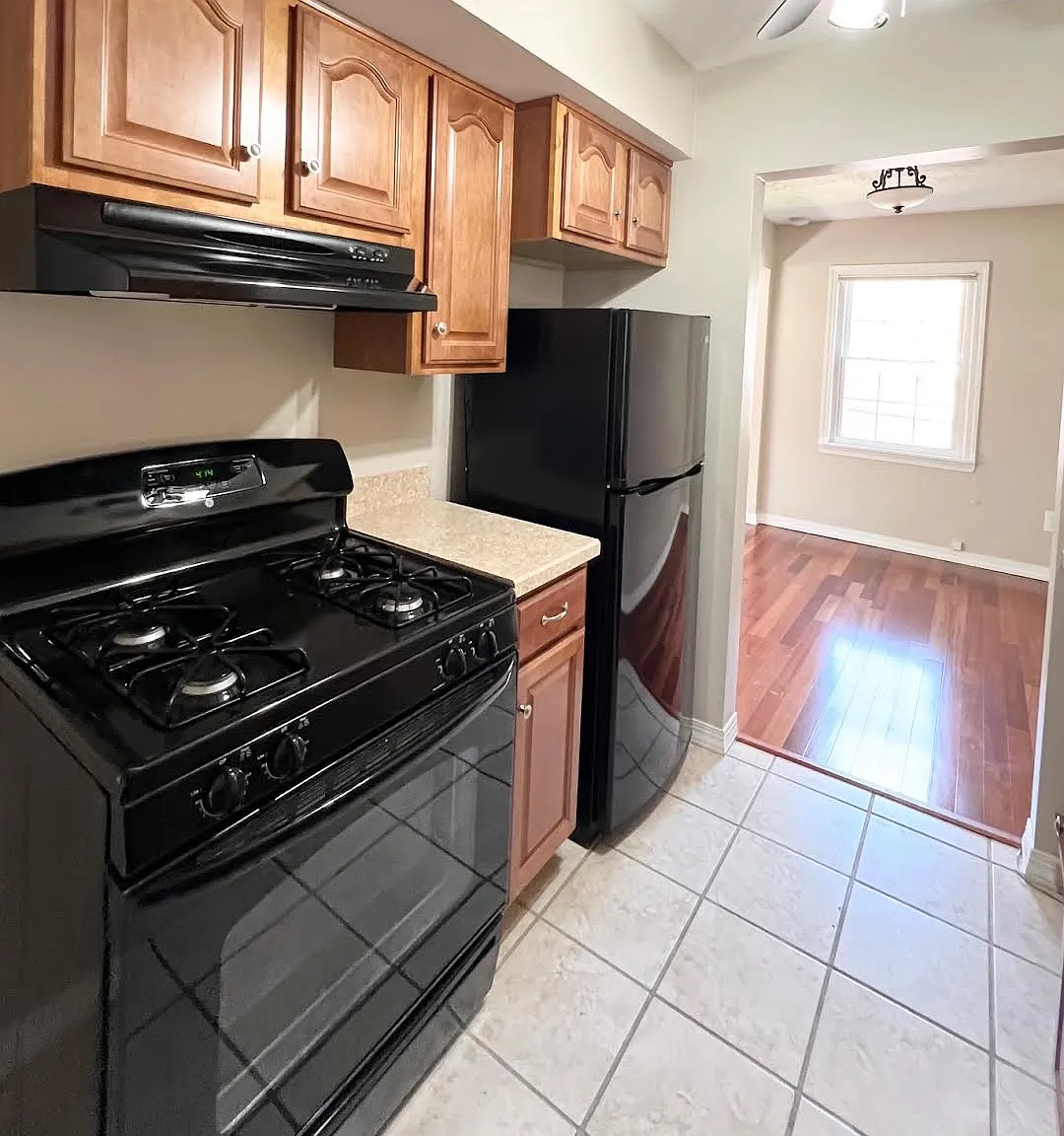 20301 Shelburne Rd — Photo 4