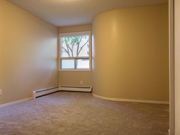 5th image of 11152 83rd Ave NW