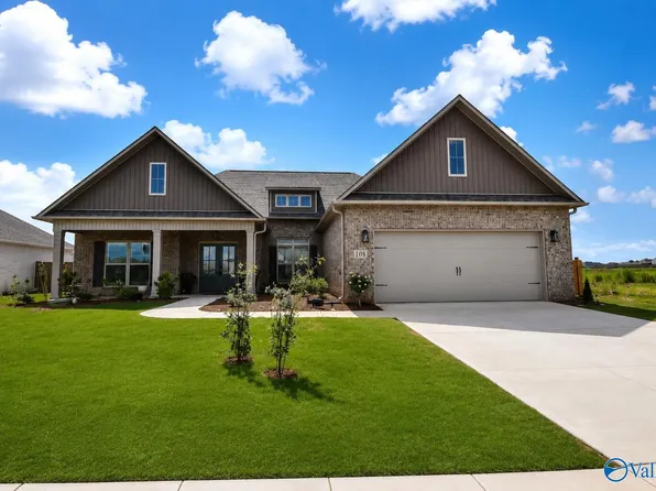 108 Pat Cain Dr, New Market, AL 35761