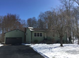 56 West St, Middlefield, CT 06455