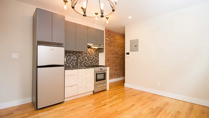Rented by Nooklyn NYC LLC | media 24