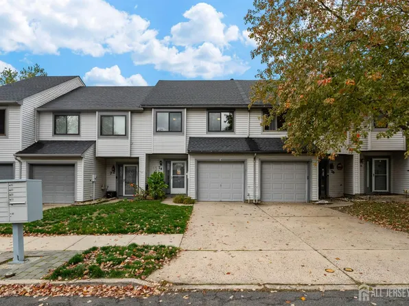 74 Lexington Cir, Matawan, NJ 07747