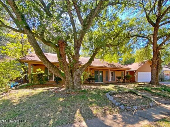 1608 Melrose Pl, Clinton, MS 39056