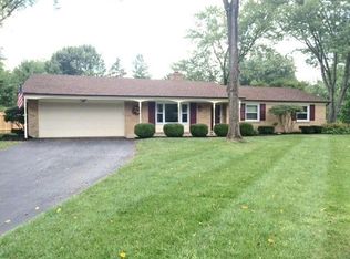 2285 Lakeview Dr, Bellbrook, OH