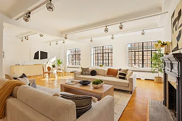 1100 Park Avenue #14B image 1 of 12