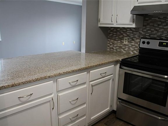 4th image of 51 Schuyler Avenue #5A