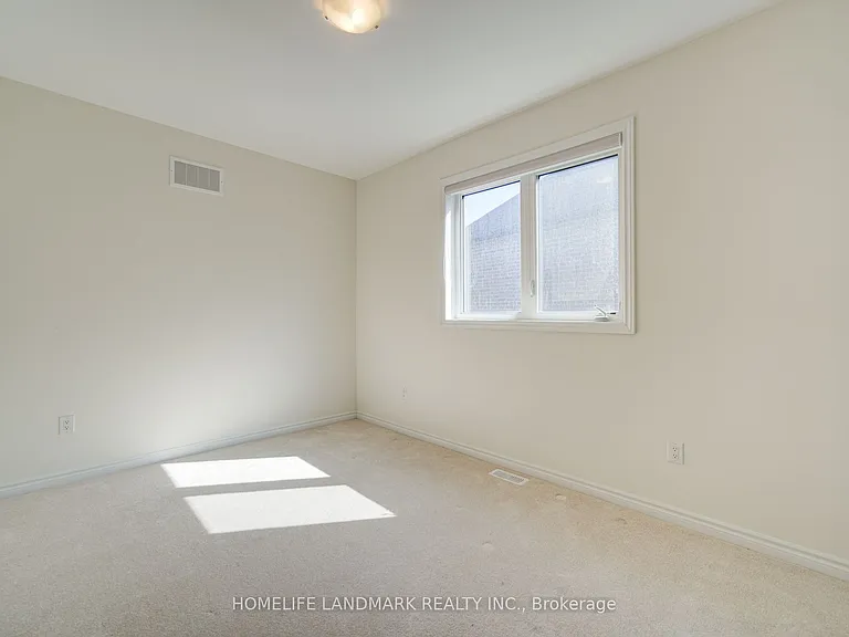 18 Kenneth Ross Bnd — Photo 34