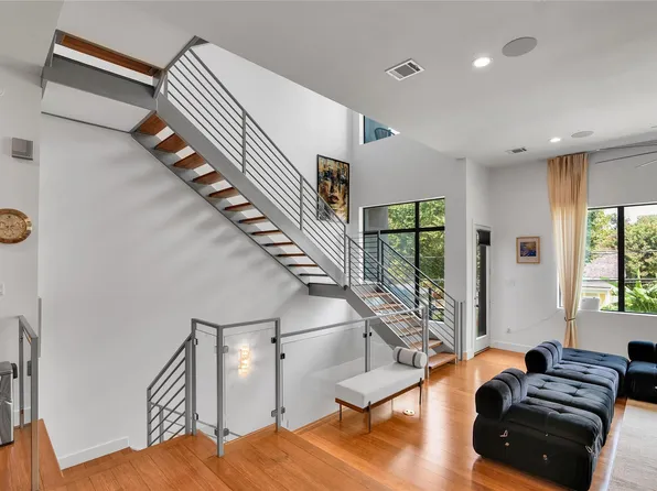 1411 Hickory St, Houston, TX 77007