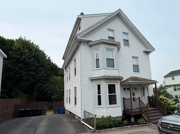 14 Roundy St Unit 1, Beverly, MA 01915