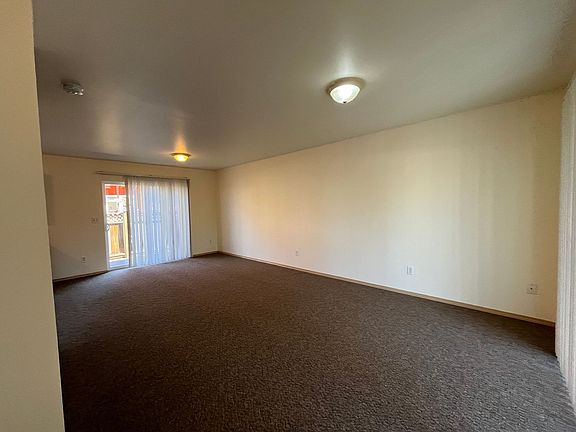 3rd image of 1711 Carolina St Unit 108