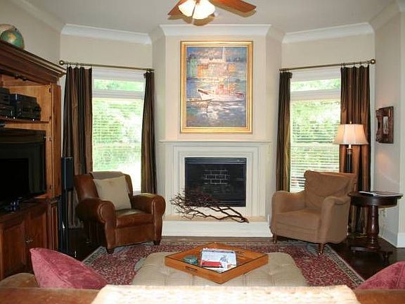 Family Room/Den with Gas Fireplace