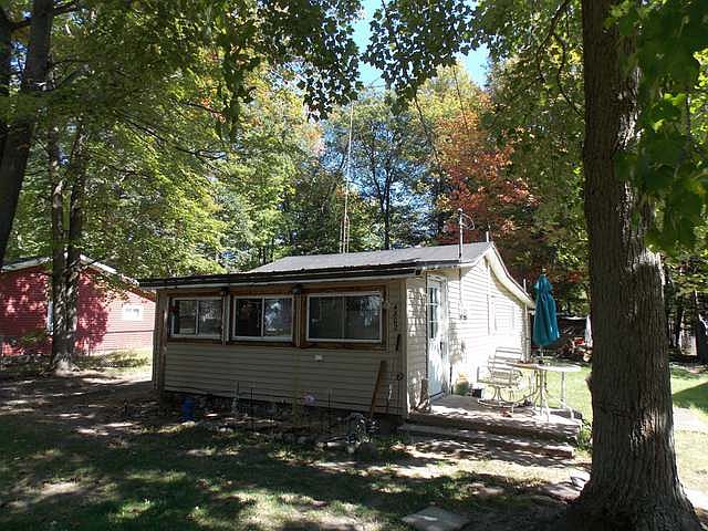 1st image of 4802 Wildwood Dr