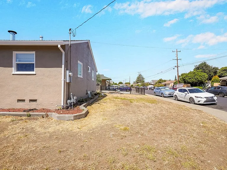 31857 Valley Forge St — Photo 34
