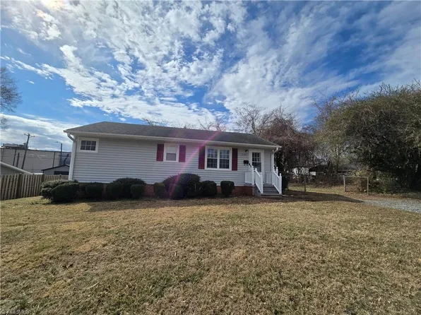2107 Martin St, Burlington, NC 27217