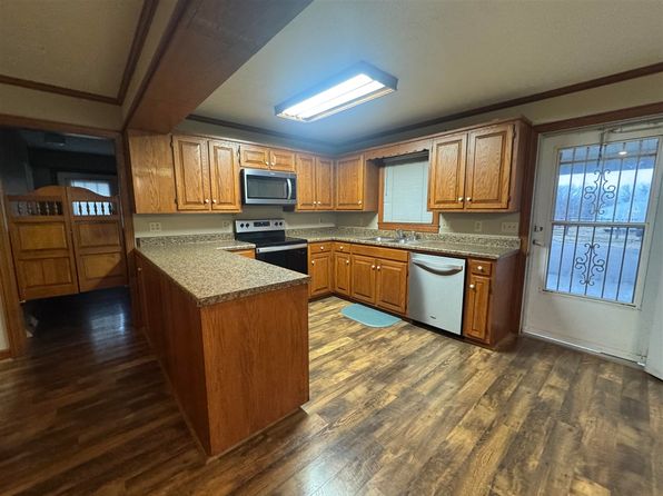 8596 Holland Rd, Scottsville, KY 42164