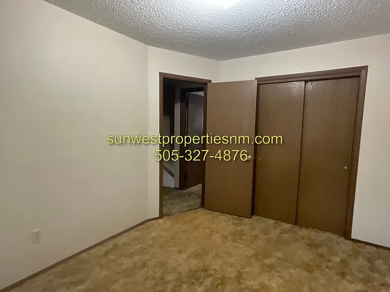 1631 Farmington Ave #4 — Photo 12