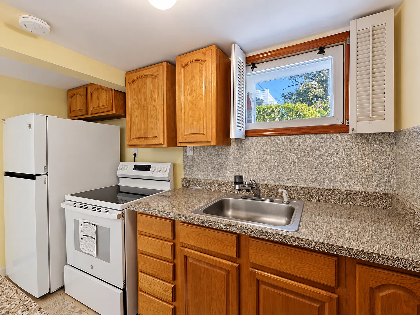1734 East 46th Street — Photo 4