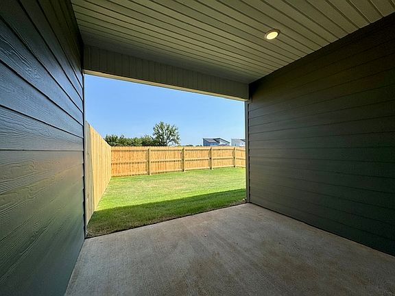4th image of 1700 SW Poigai Way