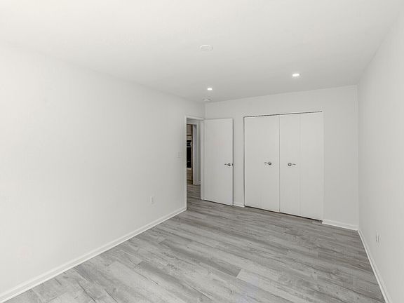 3rd image of 854-860 E Broadway #2