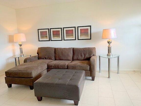 3rd image of 545 Fanshaw Way #M