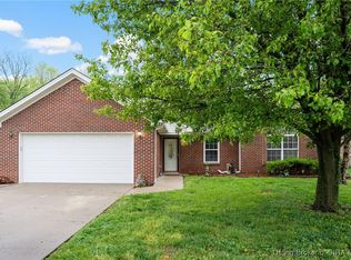 6306 Sky Crest Ct, Charlestown, IN 47111