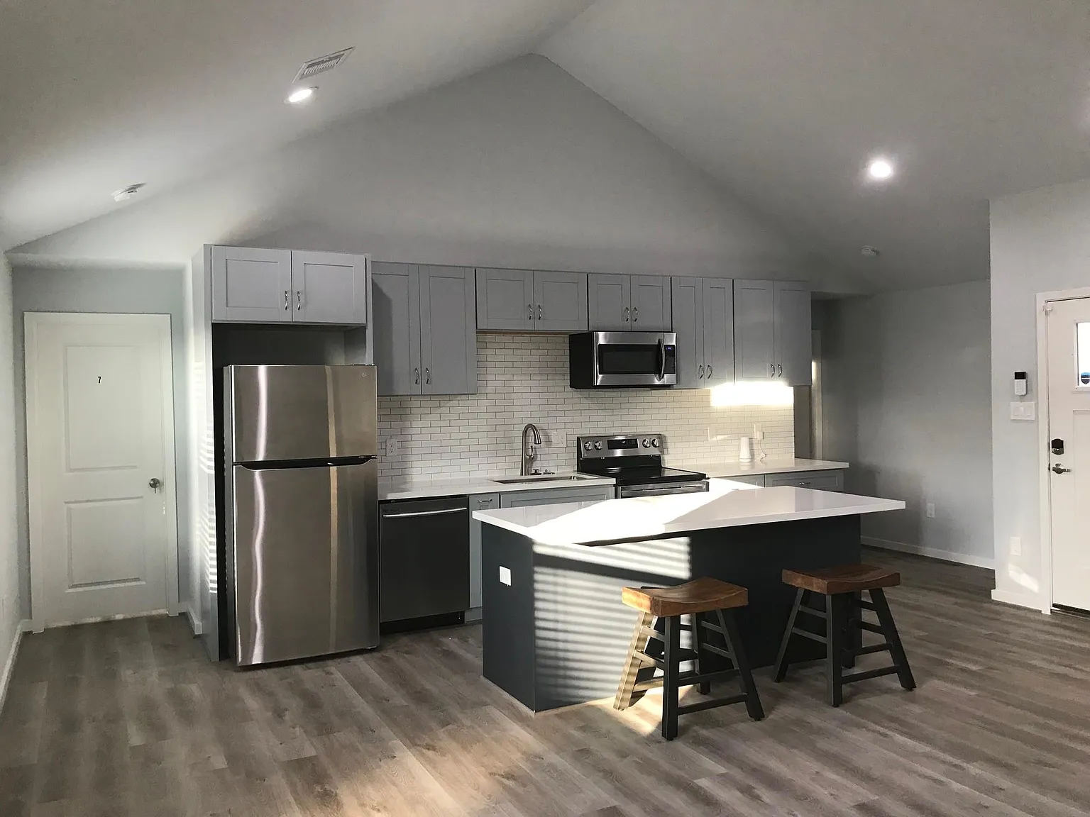 1 bed, 1.0 bath, 1516 sqft, $650 — Photo 4