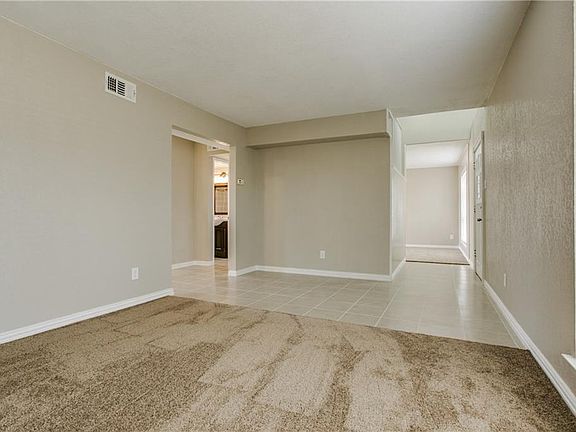 4th image of 1625 Poplar Dr