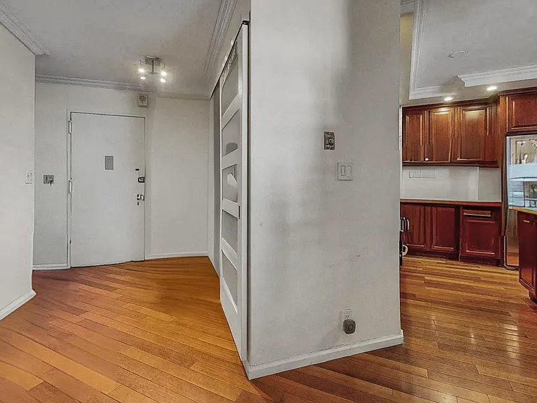7002 Boulevard East #11A — Photo 18